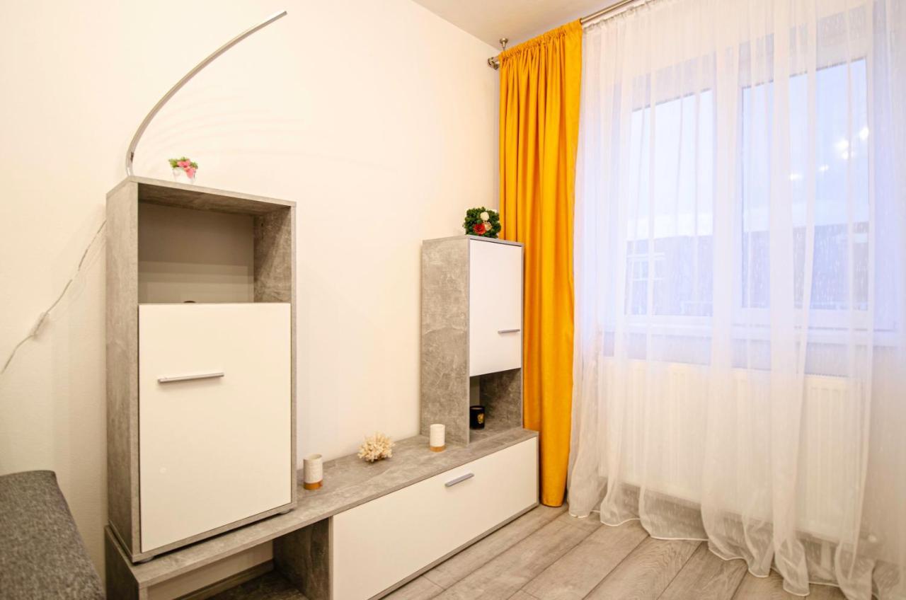 Miha Modern And Central Apartament Арад Экстерьер фото